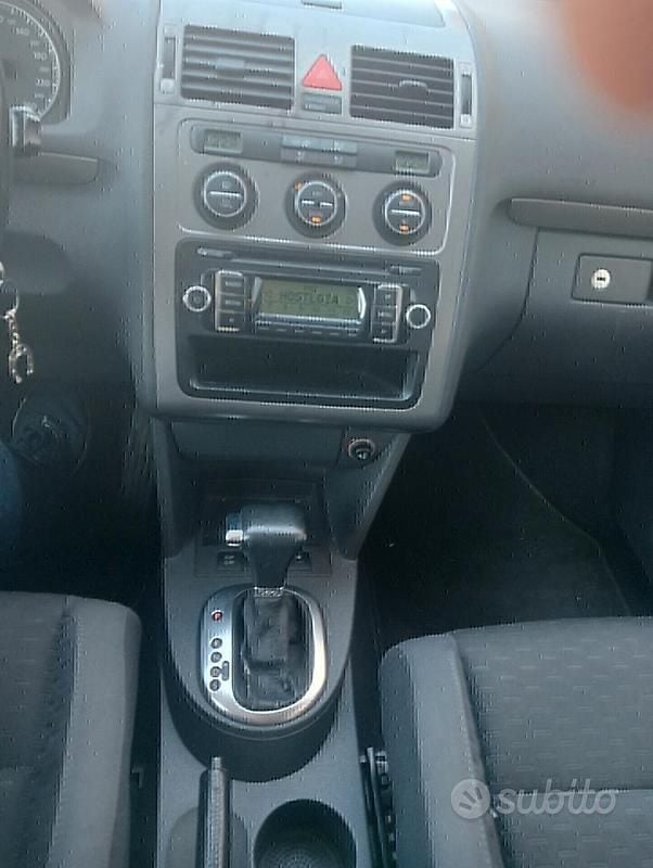 Usata VW Touran Conceptline 105 CV (77 kW) 2008 Nero Monovolume