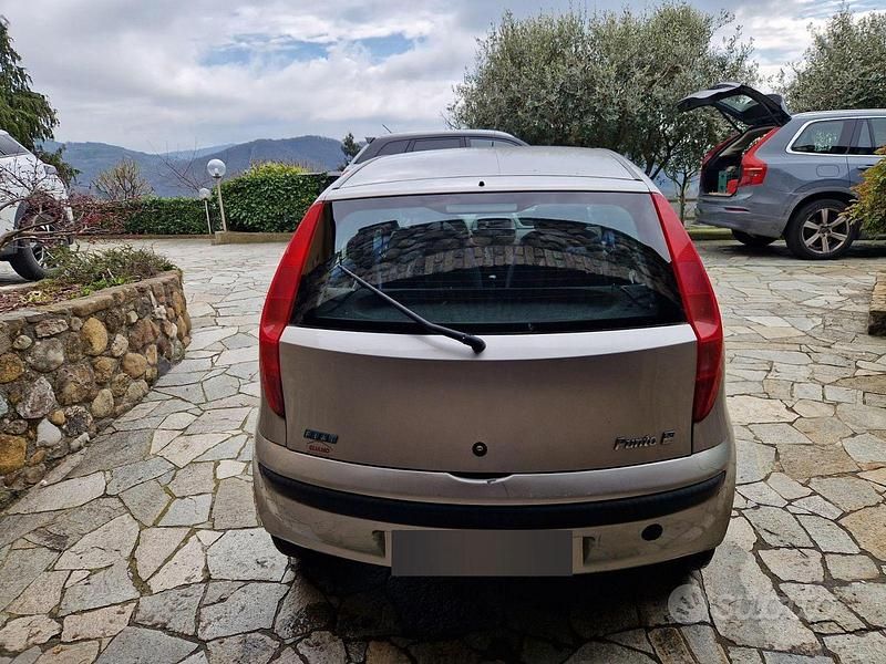 Usata Fiat Punto 60 CV (44 kW) 2001 Grigio Utilitaria