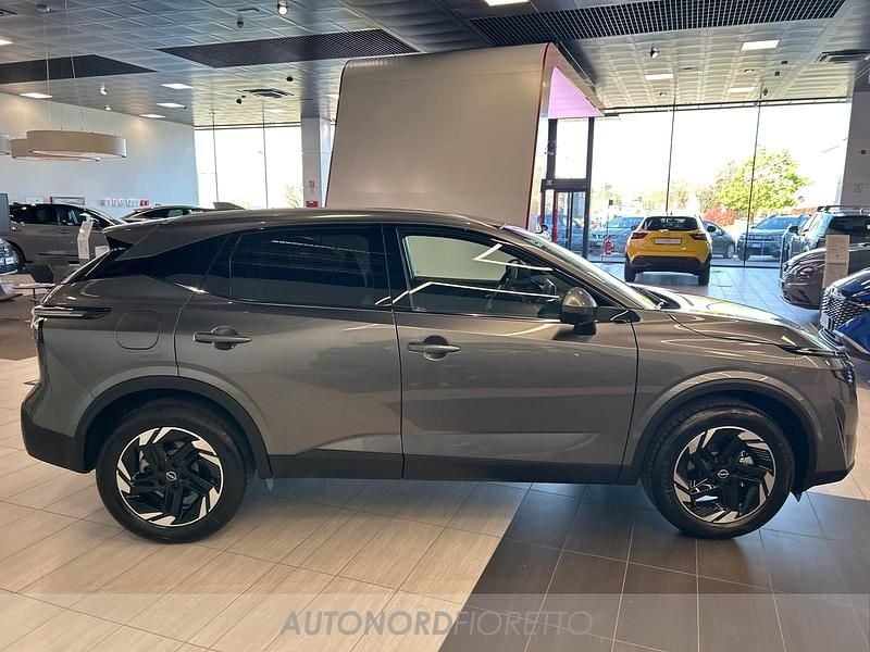 Nuova Nissan Qashqai N-Connecta 140 CV (102 kW) 2026 Grigioblack SUV