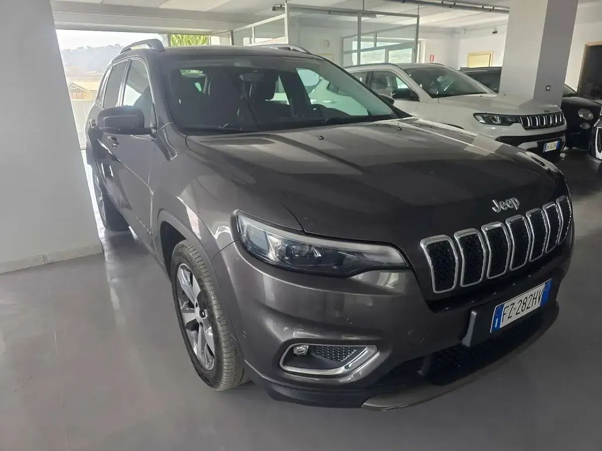Usata Jeep Cherokee Limited 194 CV (142 kW) 2019 Grigio SUV