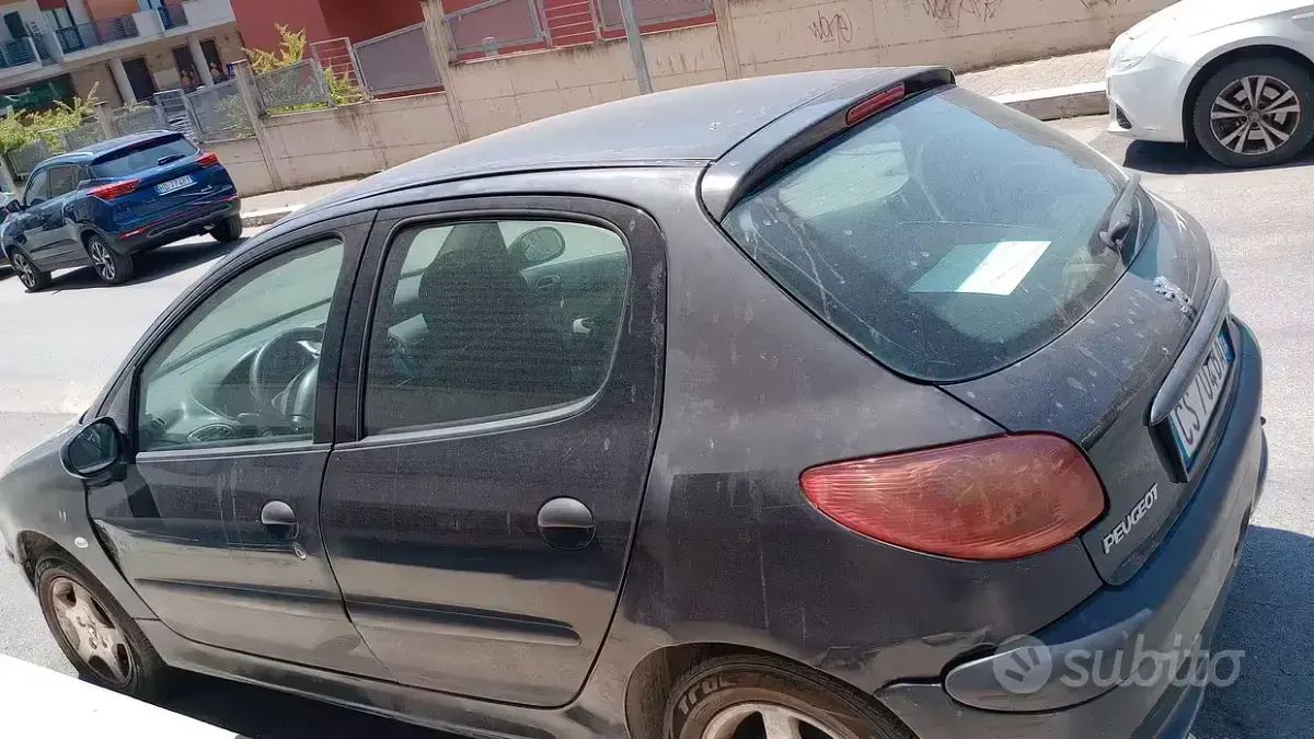 Usata Peugeot 206 60 CV (44 kW) 2005 Nero Berlina