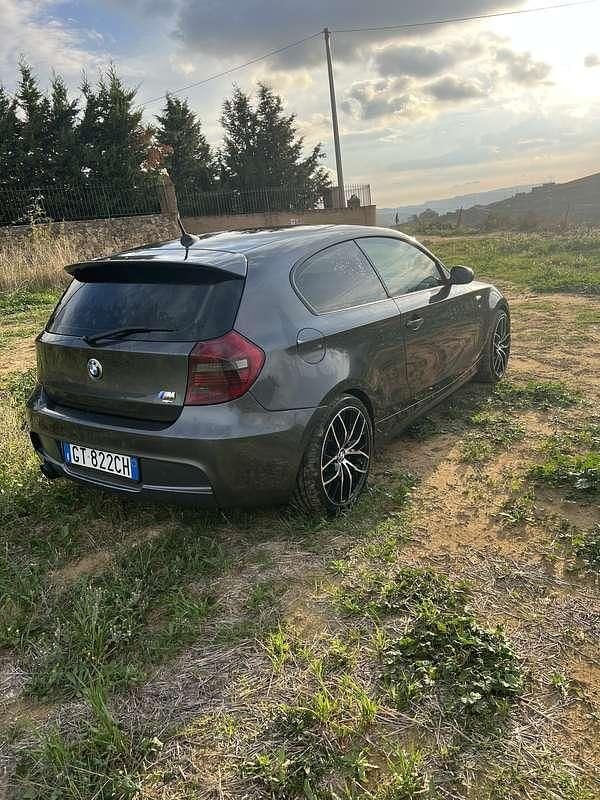 Usata BMW 118 143 CV (105 kW) 2008 Utilitaria