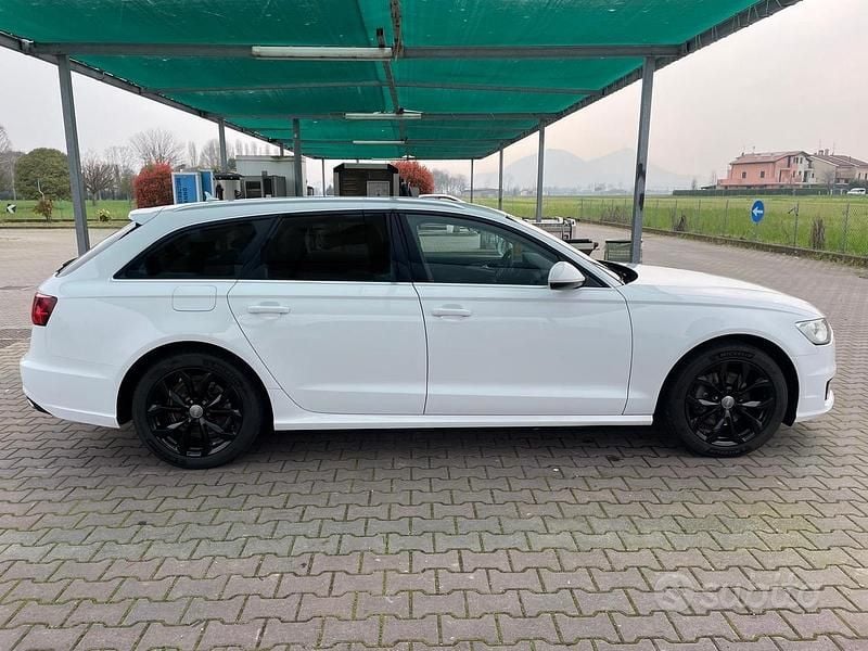 Usata Audi A6 Business 190 CV (139 kW) 2016 Bianco Station wagon