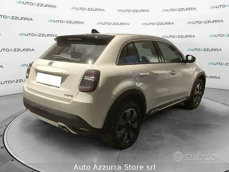 Usata Fiat 600 145 CV (106 kW) 2025 Bianco gelato SUV