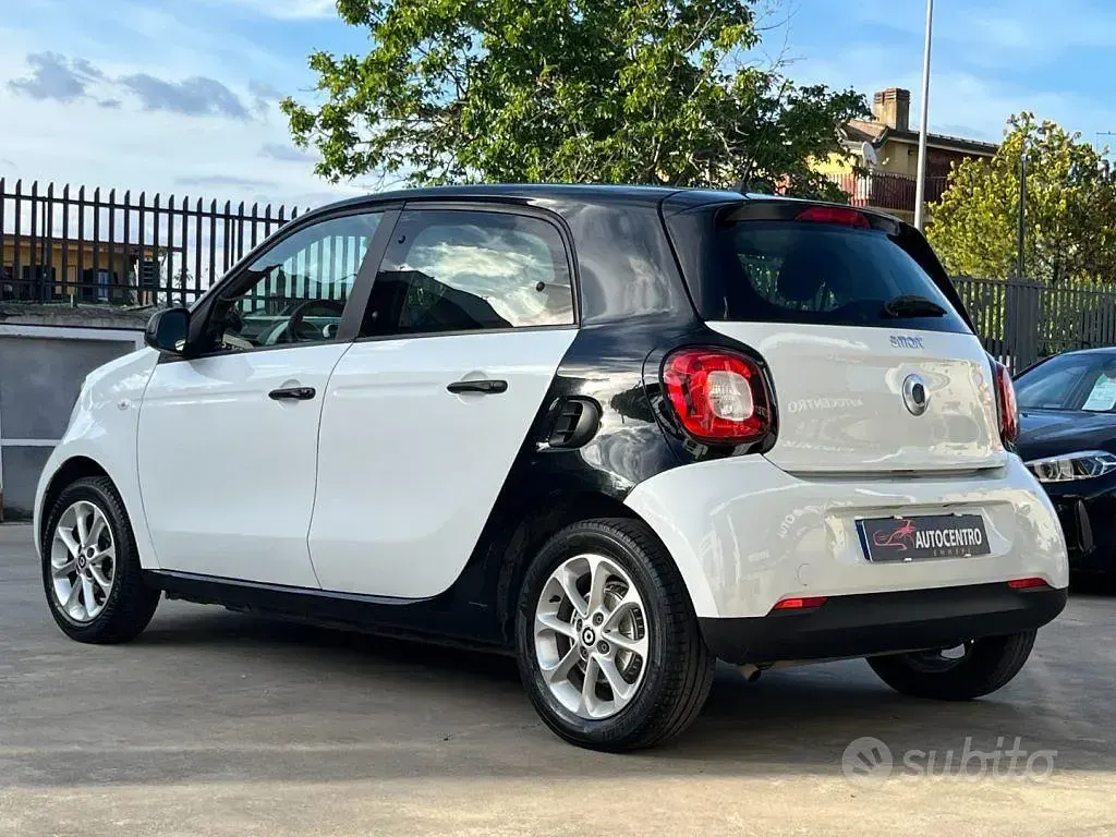 Usata Smart ForFour 71 CV (52 kW) 2018 Bianco Utilitaria
