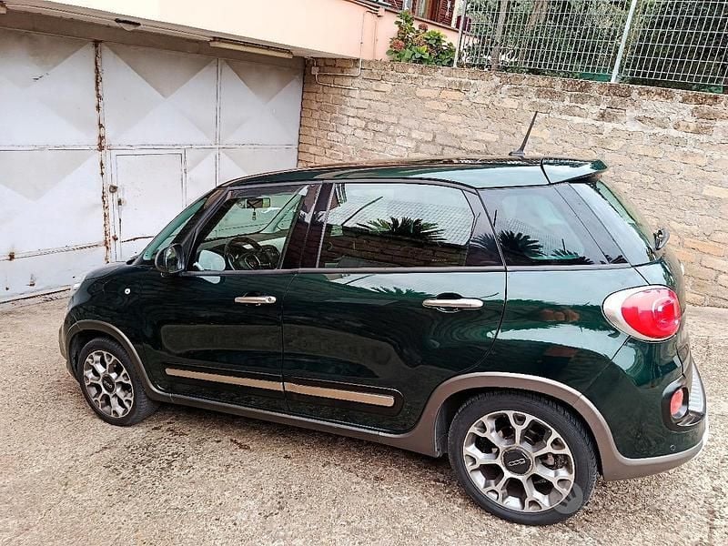 Verde Usata 2016 Fiat 500L Trekking Monovolume | 7000 € (Ottimo prezzo) - Immagine 1/4