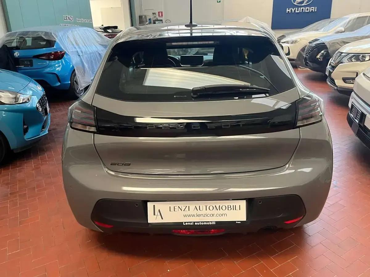 Usata Peugeot 208 Active 75 CV (55 kW) 2024 Grigio Utilitaria