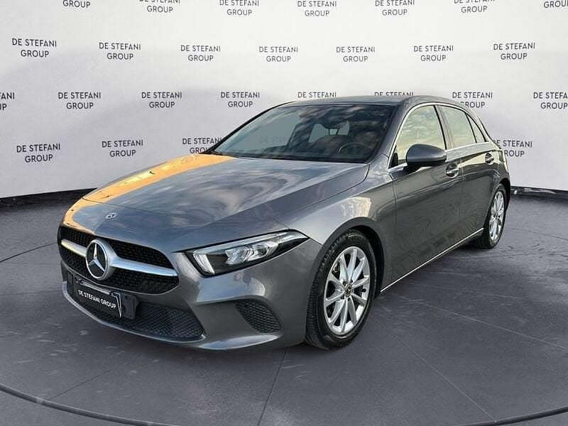 Usata Mercedes A180 116 CV (85 kW) 2019 Bianco Utilitaria