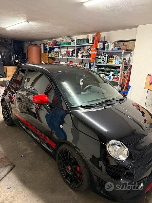Usata Abarth 695 Competizione 180 CV (132 kW) 2022 Nero Utilitaria