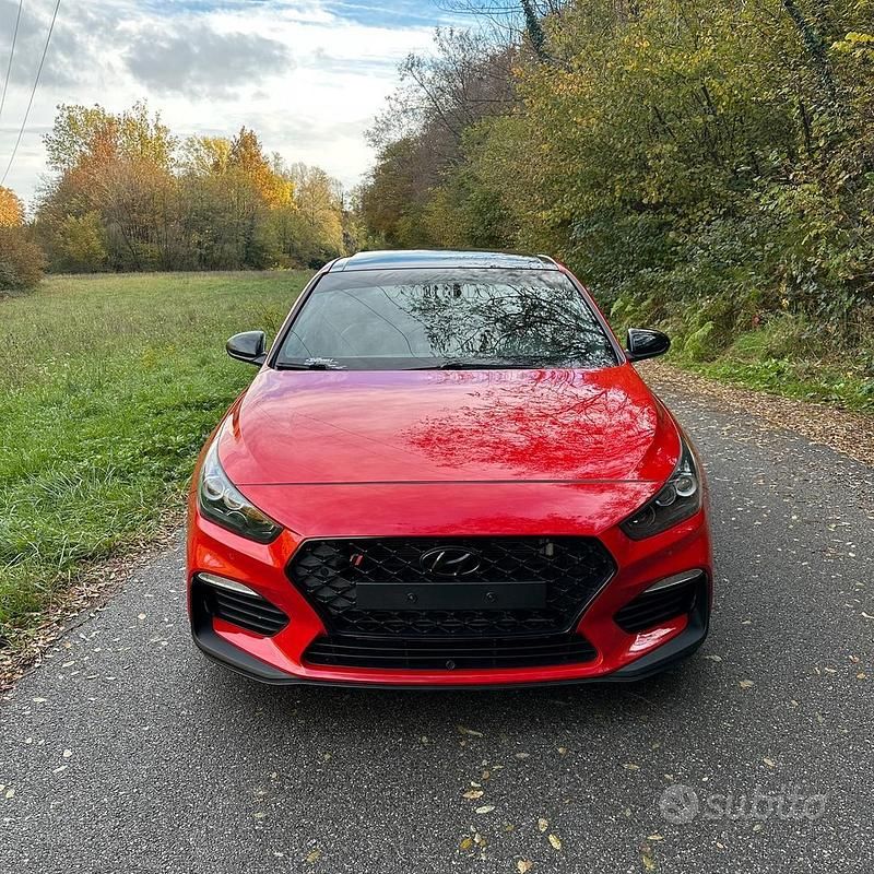 Usata Hyundai i30 N Performance 330 CV (242 kW) 2018 Rosso Utilitaria