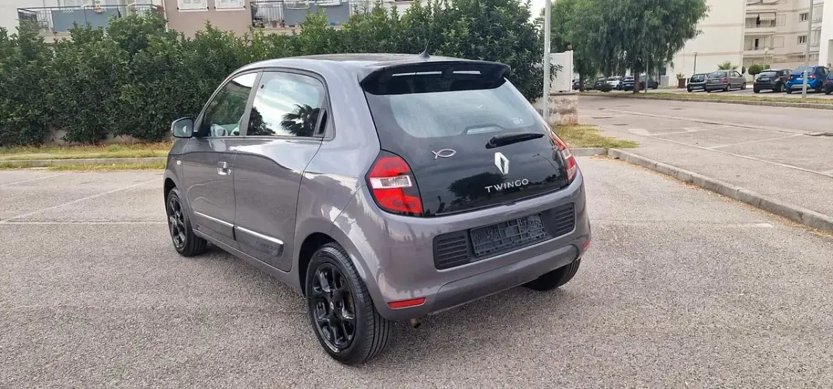 Usata Renault Twingo Intens 90 CV (66 kW) 2016 Grigio Utilitaria