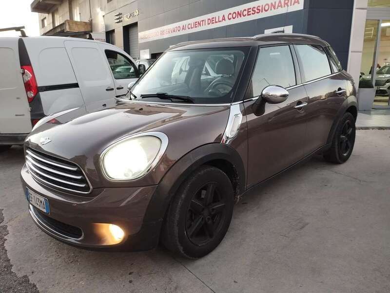Usata Mini One D Countryman 90 CV (66 kW) 2011 Marrone SUV