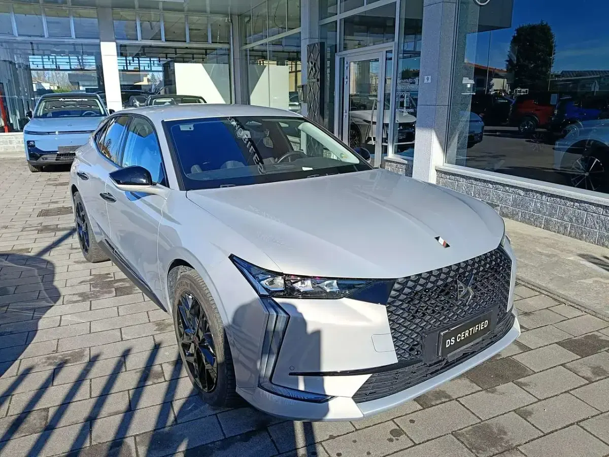 Gebraucht DS Automobiles DS4 Performance Line Plus 179 PS (131 kW) 2022 Grau SUV