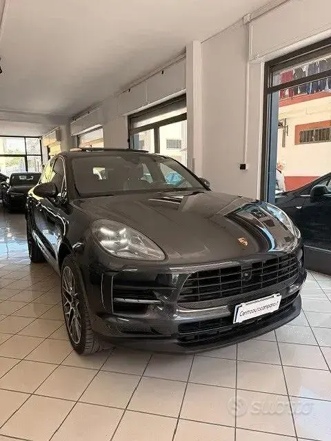 Usata Porsche Macan 245 CV (180 kW) 2020 Grigio SUV
