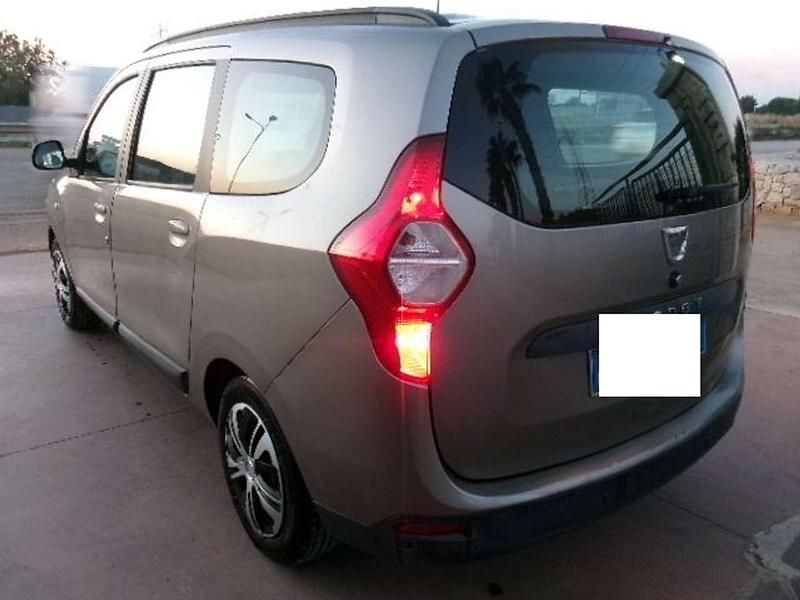 Usata Dacia Lodgy Lauréate 85 CV (62 kW) 2015 Grigio Monovolume