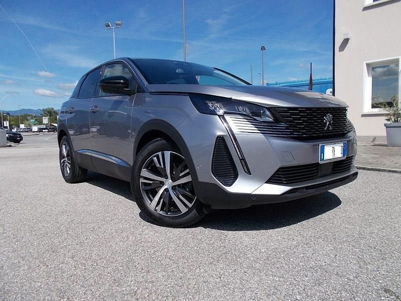 Usata Peugeot 3008 Allure 131 CV (96 kW) 2022 Antracite / metallizzato SUV