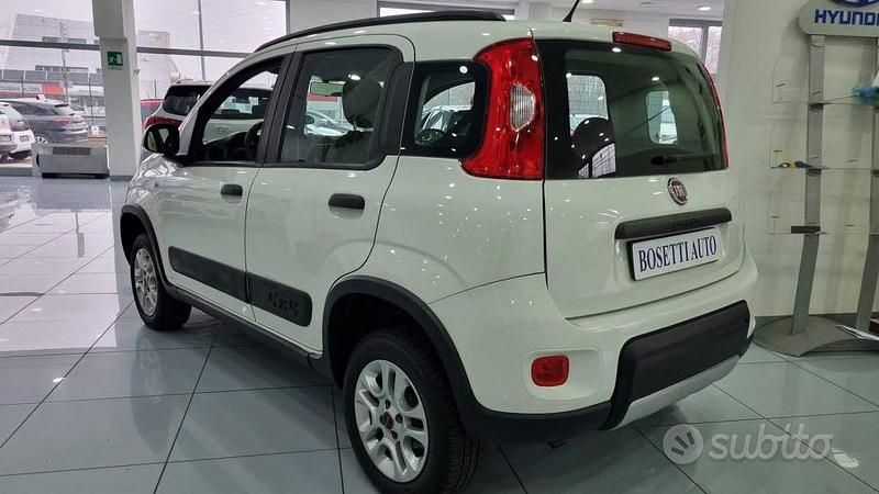 Usata Fiat Panda 4x4 S 84 CV (61 kW) 2018 Bianco Utilitaria