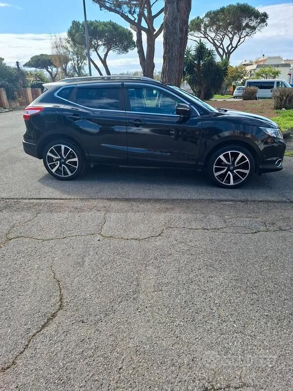 Usata Nissan Qashqai Tekna 110 CV (80 kW) 2014 Nero SUV