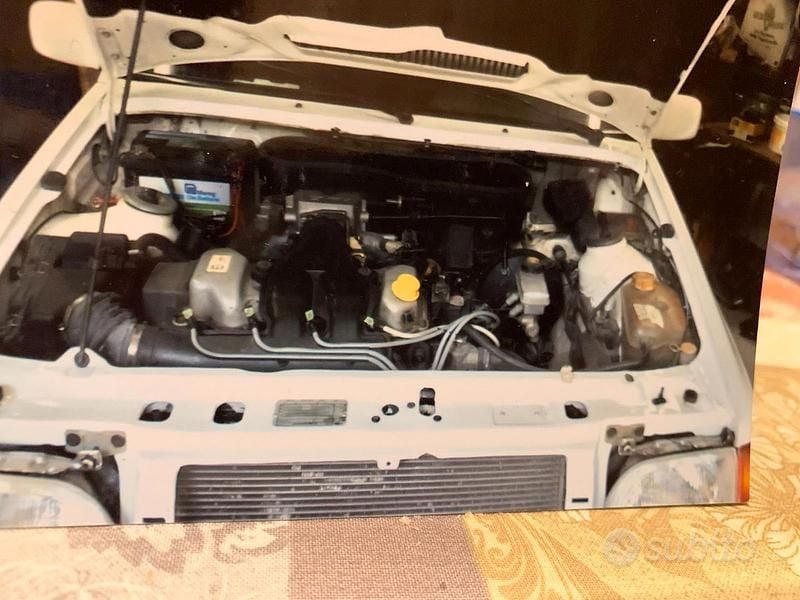 Usata Ford Escort Cabriolet 102 CV (75 kW) 1990 Bianco Cabrio