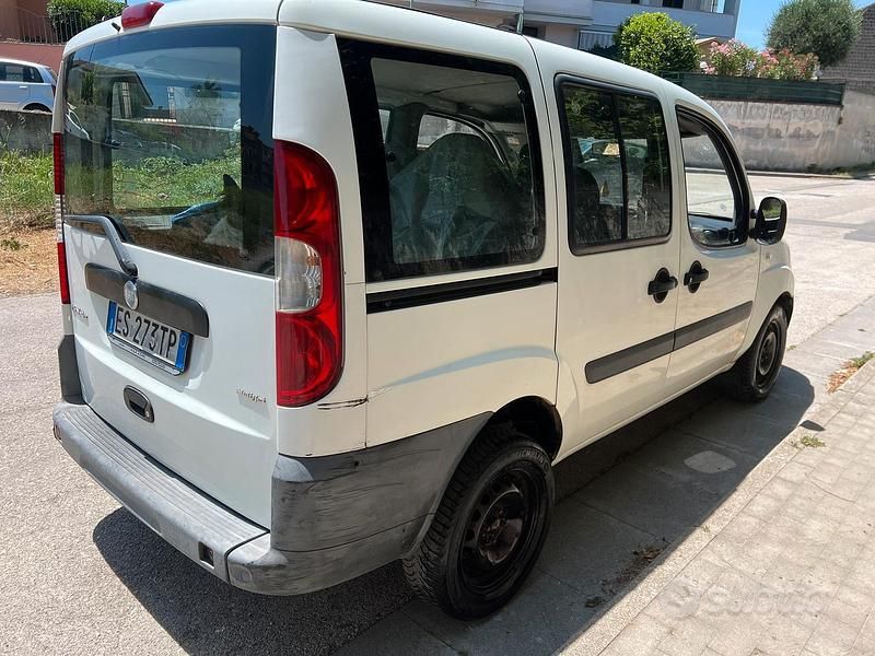 Usata Fiat Doblò 75 CV (55 kW) 2013 Bianco Monovolume