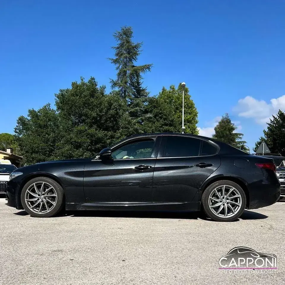 Usata Alfa Romeo Giulia Sprint 160 CV (117 kW) 2021 Nero Berlina