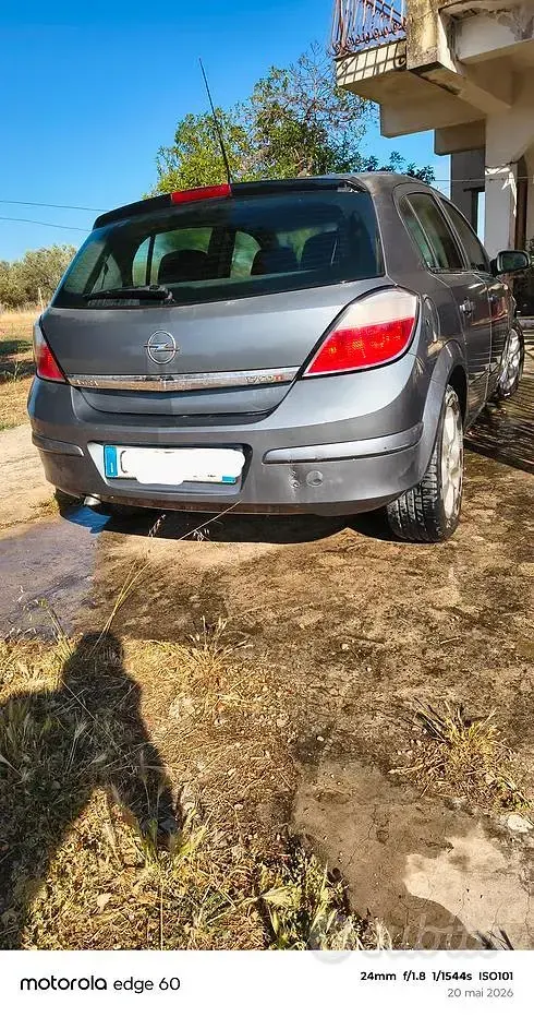 Usata Opel Astra 101 CV (74 kW) 2005 Grigio Utilitaria