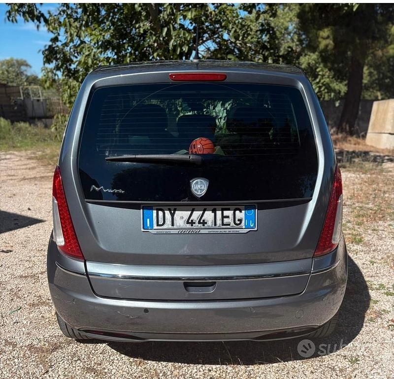 Grigio Usata 2009 Lancia Musa Monovolume | 6000 € - Immagine 1/4