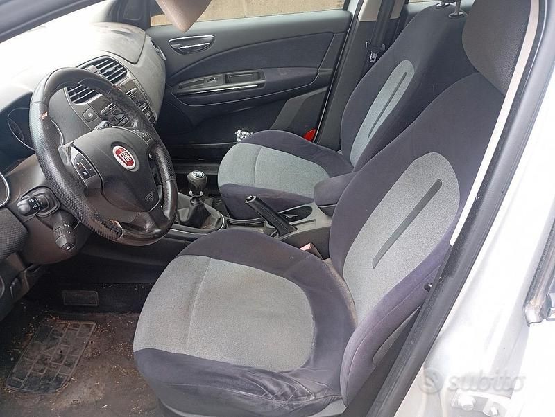 Usata Fiat Bravo 105 CV (77 kW) 2010 Utilitaria