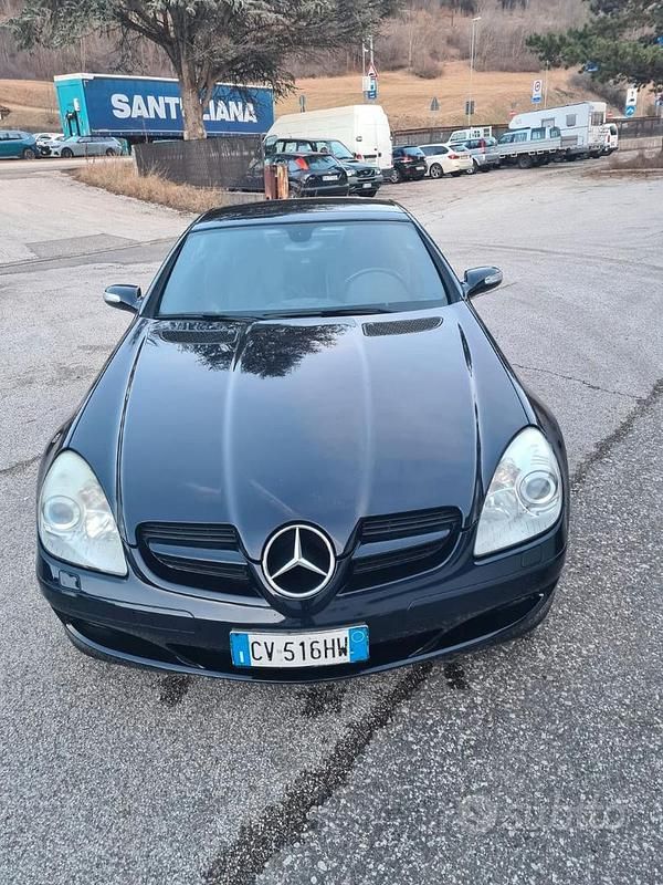 Usata Mercedes SLK200 163 CV (119 kW) 2005 Blu Cabrio