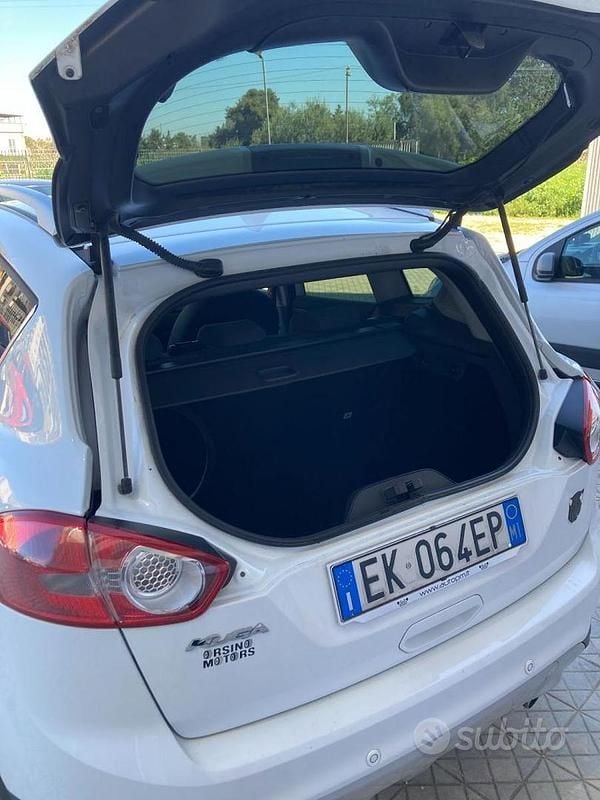 Usata Ford Kuga Titanium 140 CV (102 kW) 2011 Bianco SUV