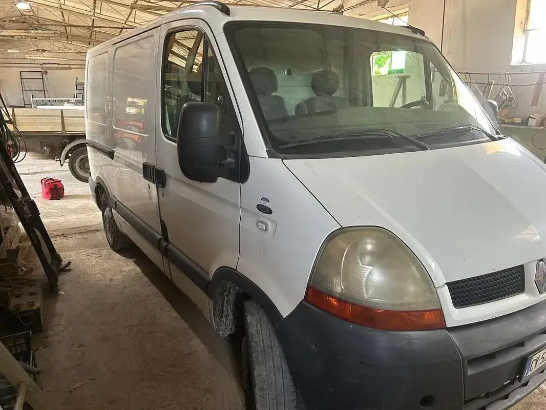 Usata Renault Master 99 CV (72 kW) 2005 Bianco Furgone