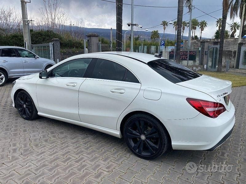 Usata Mercedes CLA200 136 CV (100 kW) 2017 Bianco Berlina
