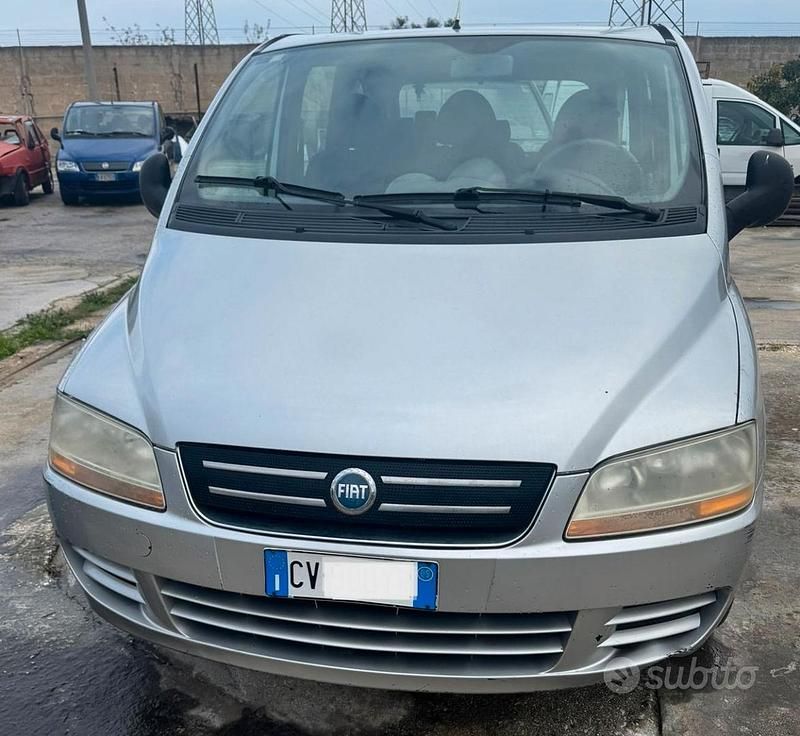 Usata Fiat Multipla 116 CV (85 kW) 2005 Grigio Monovolume