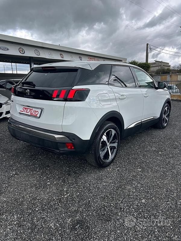 Usata Peugeot 3008 Allure 120 CV (88 kW) 2017 Bianco SUV
