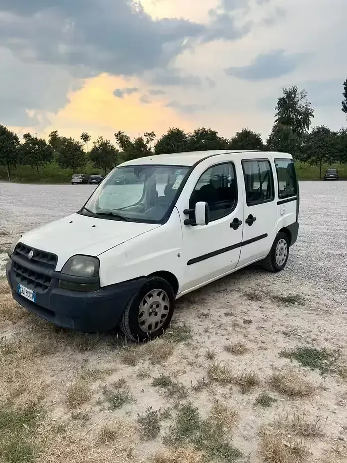 Usata Fiat Doblò 63 CV (46 kW) 2002 Bianco Monovolume