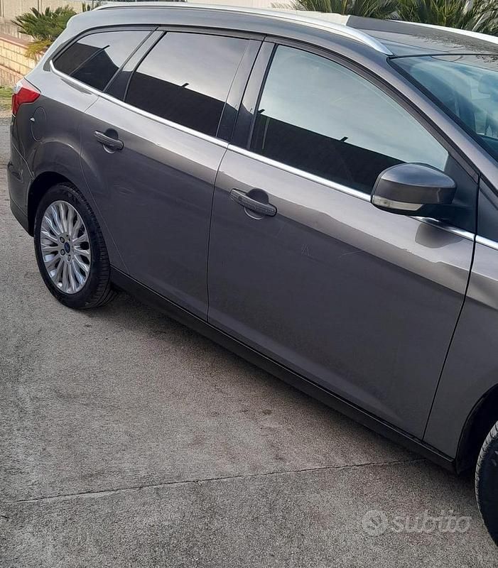 Usata Ford Focus 2012 Marrone Station wagon