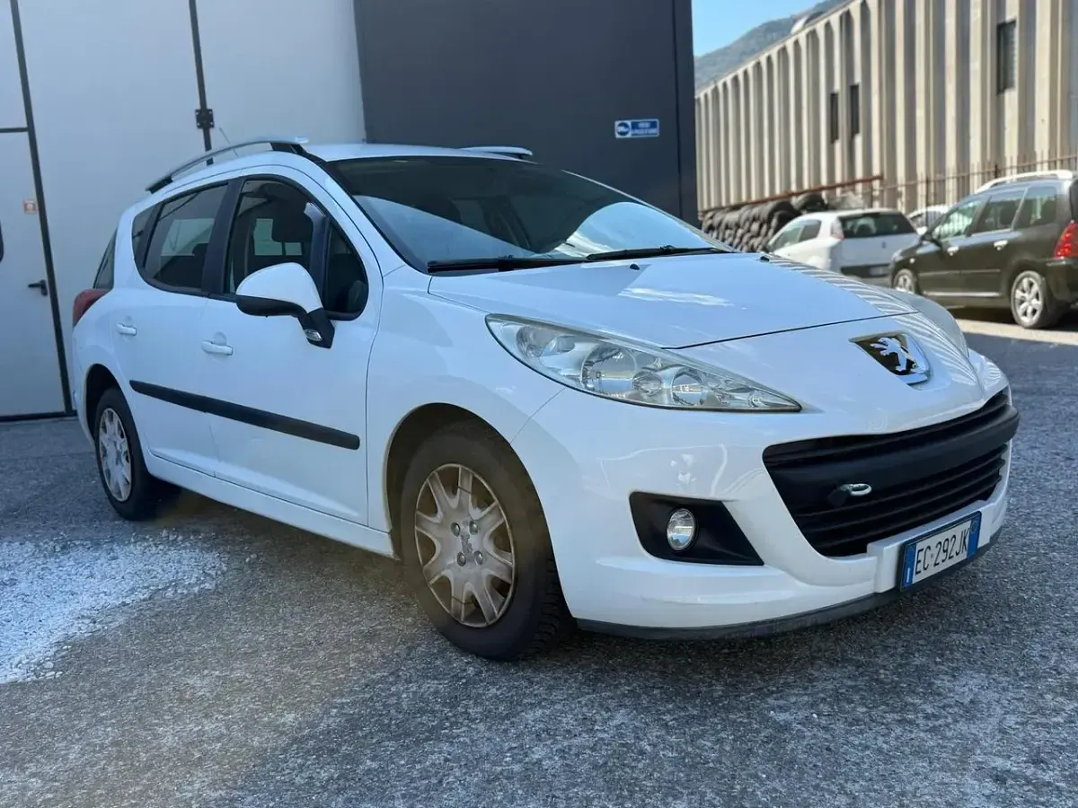 Usata Peugeot 207 Sport 93 CV (68 kW) 2010 Bianco Station wagon