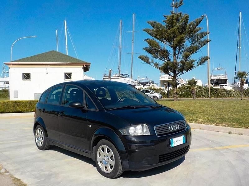 Usata Audi A2 Comfort 74 CV (54 kW) 2005 Argento Utilitaria