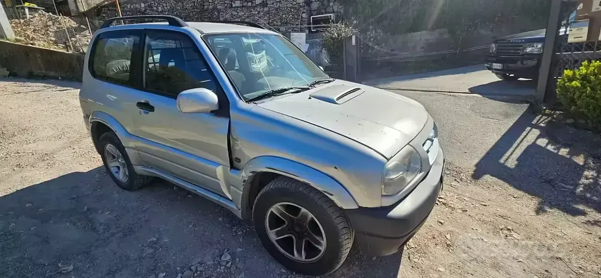 Usata Suzuki Grand Vitara 109 CV (80 kW) 2006 Grigio SUV