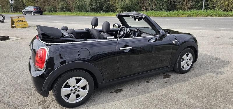 Usata Mini Cooper Cabriolet 135 CV (99 kW) 2018 Nero Cabrio