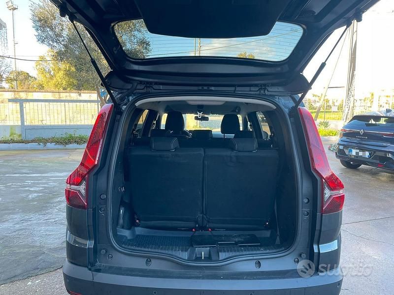 Usata Dacia Jogger Extreme 101 CV (74 kW) 2022 Grigio Monovolume