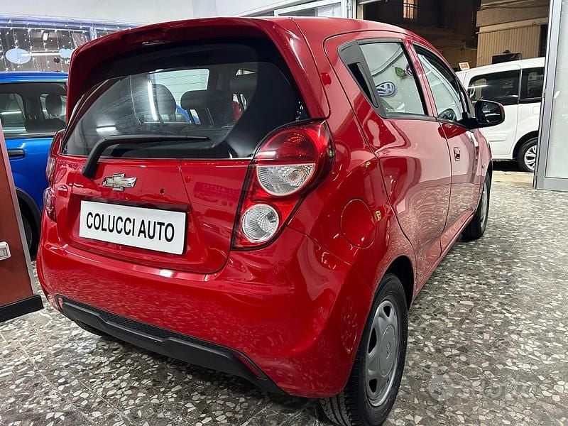 Usata Chevrolet Spark 65 CV (47 kW) 2014 Rosso Utilitaria