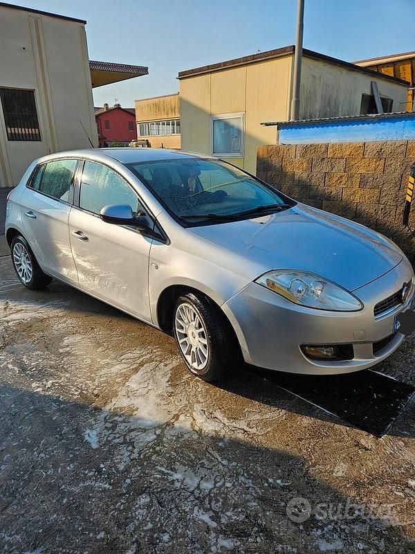 Usata Fiat Bravo Dynamic 105 CV (77 kW) 2009 Grigio Utilitaria