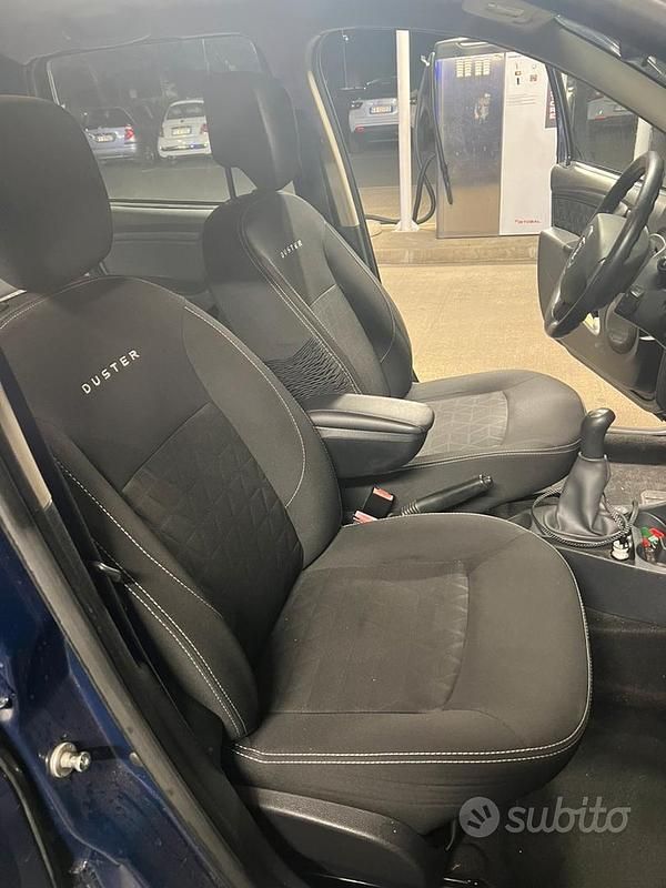 Usata Dacia Duster Lauréate 105 CV (77 kW) 2014 Blu SUV