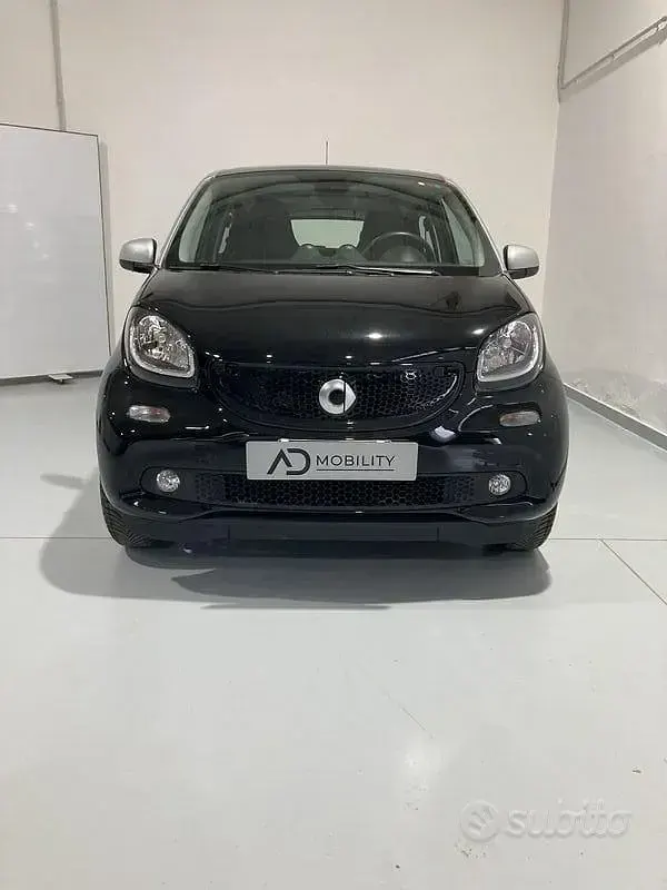 Usata Smart ForFour Passion 71 CV (52 kW) 2018 Nero Utilitaria