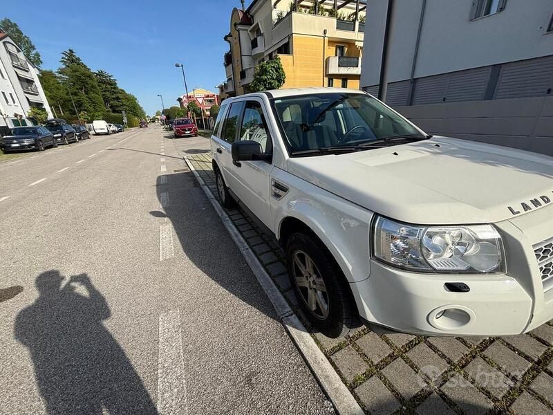 Usata Land Rover Freelander 2 160 CV (117 kW) 2010 Bianco SUV