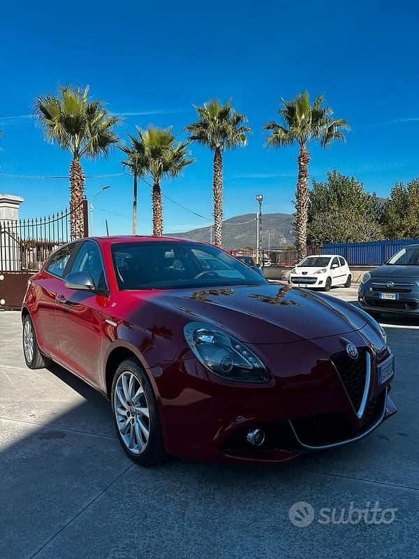 Rosso Usata 2020 Alfa Romeo Giulietta Sprint Tre volumi | 12.500 € (Ottimo prezzo) - Immagine 1/4