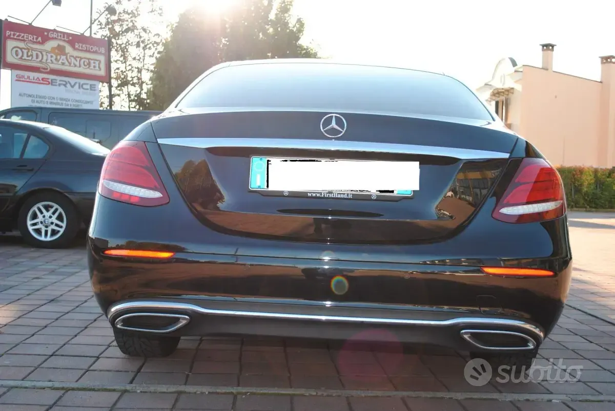 Usata Mercedes 200 60 CV (44 kW) 2018 Nero Berlina