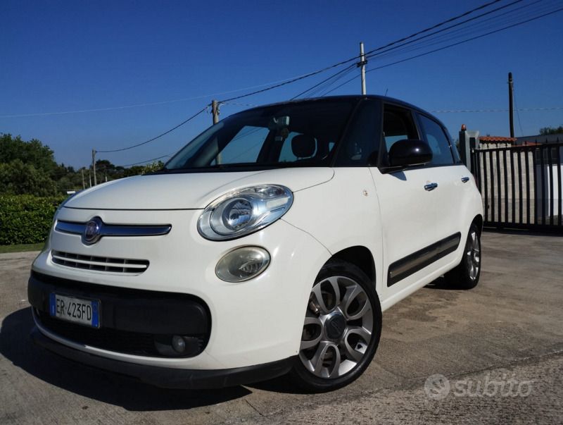 Bianco Usata 2013 Fiat 500L Monovolume | 5900 € (Buon prezzo) - Immagine 1/4