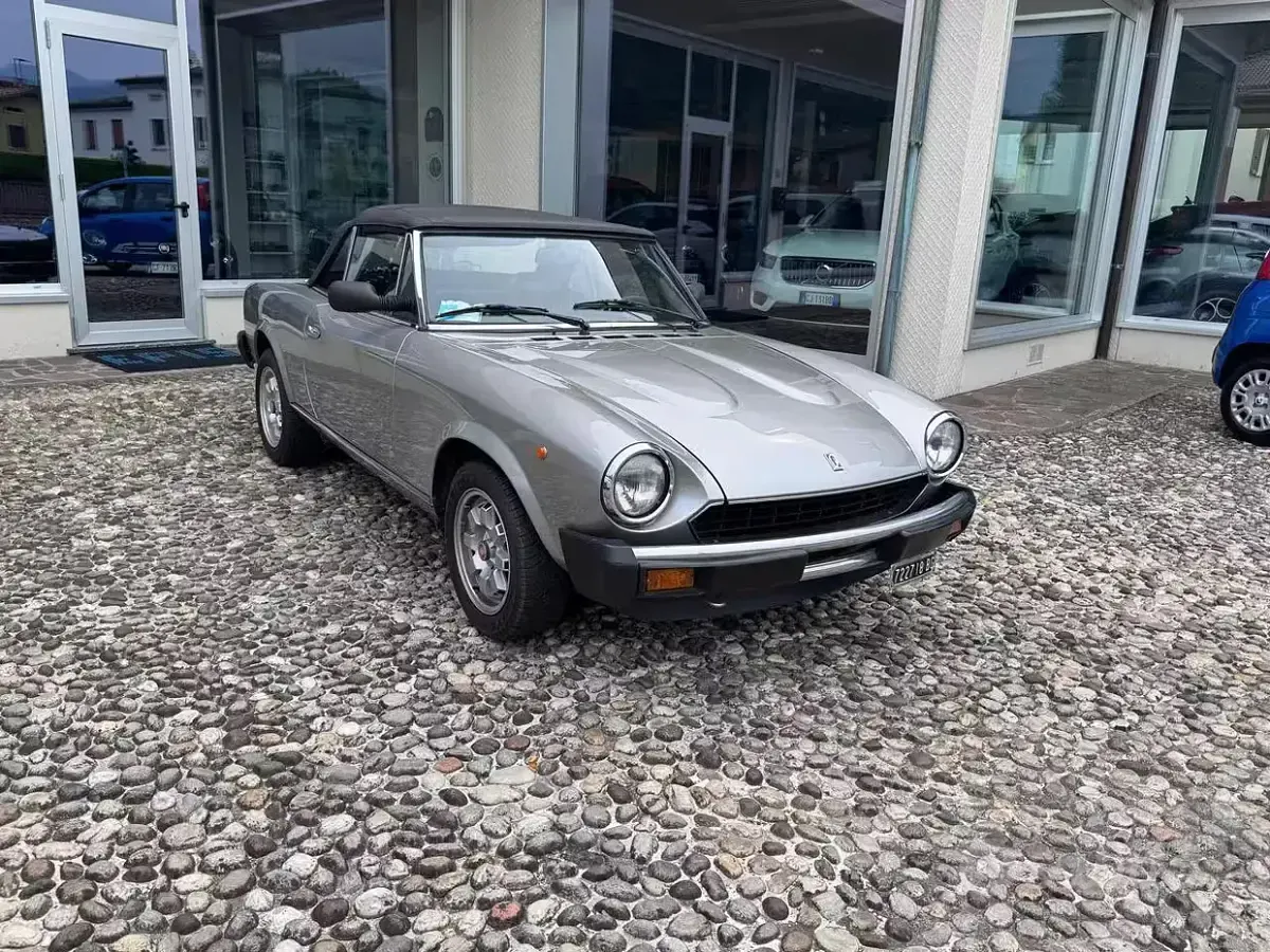 Usata Fiat 124 Spider 105 CV (77 kW) 1984 Cabrio